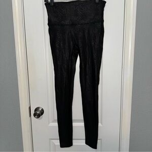 Spanx Black Faux Leather Snake Print Leggings Size Large